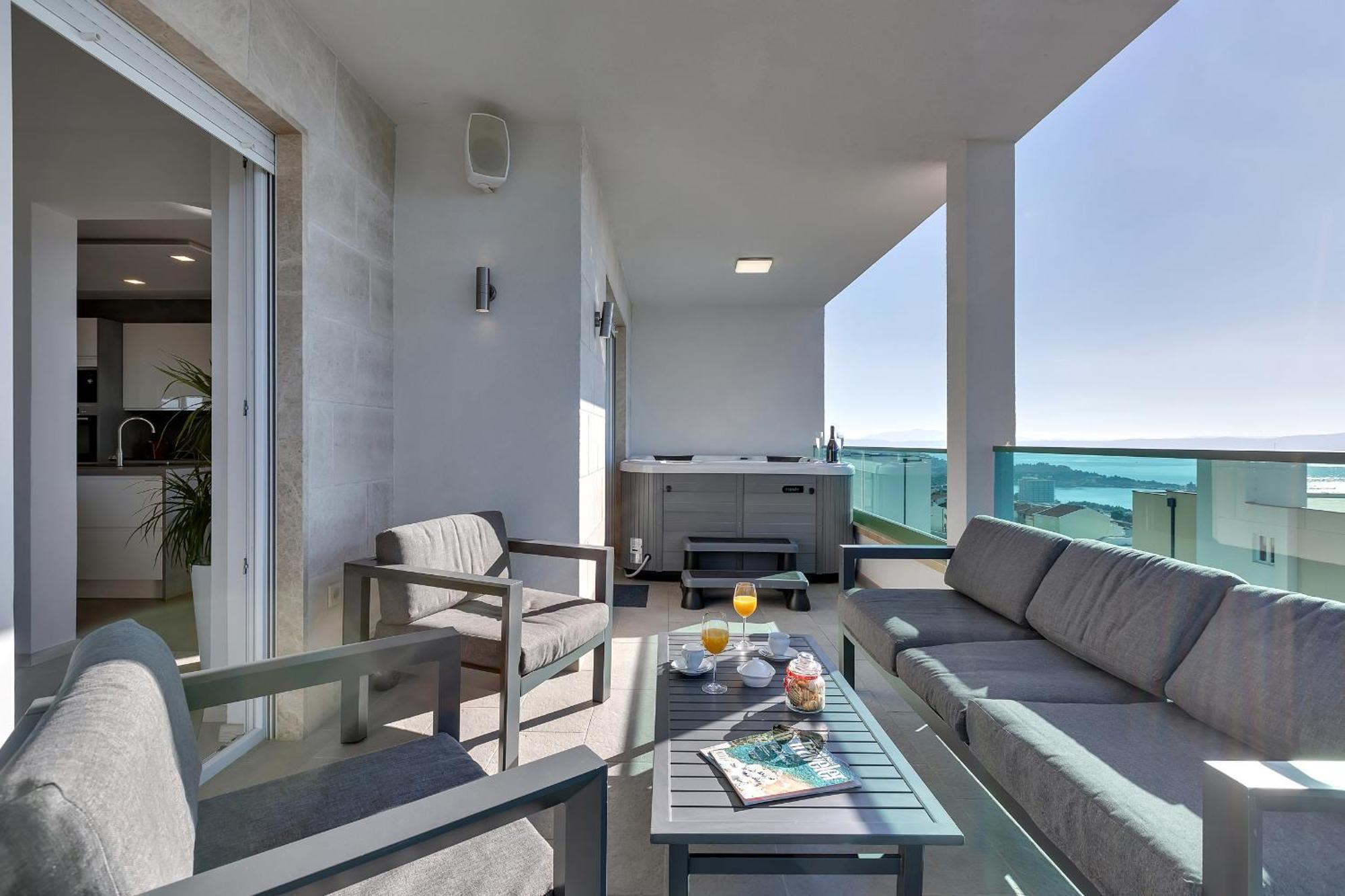 Exclusive Penthouse Big Blue With Private Jacuzzi Apartment มาคาร์สกา ภายนอก รูปภาพ