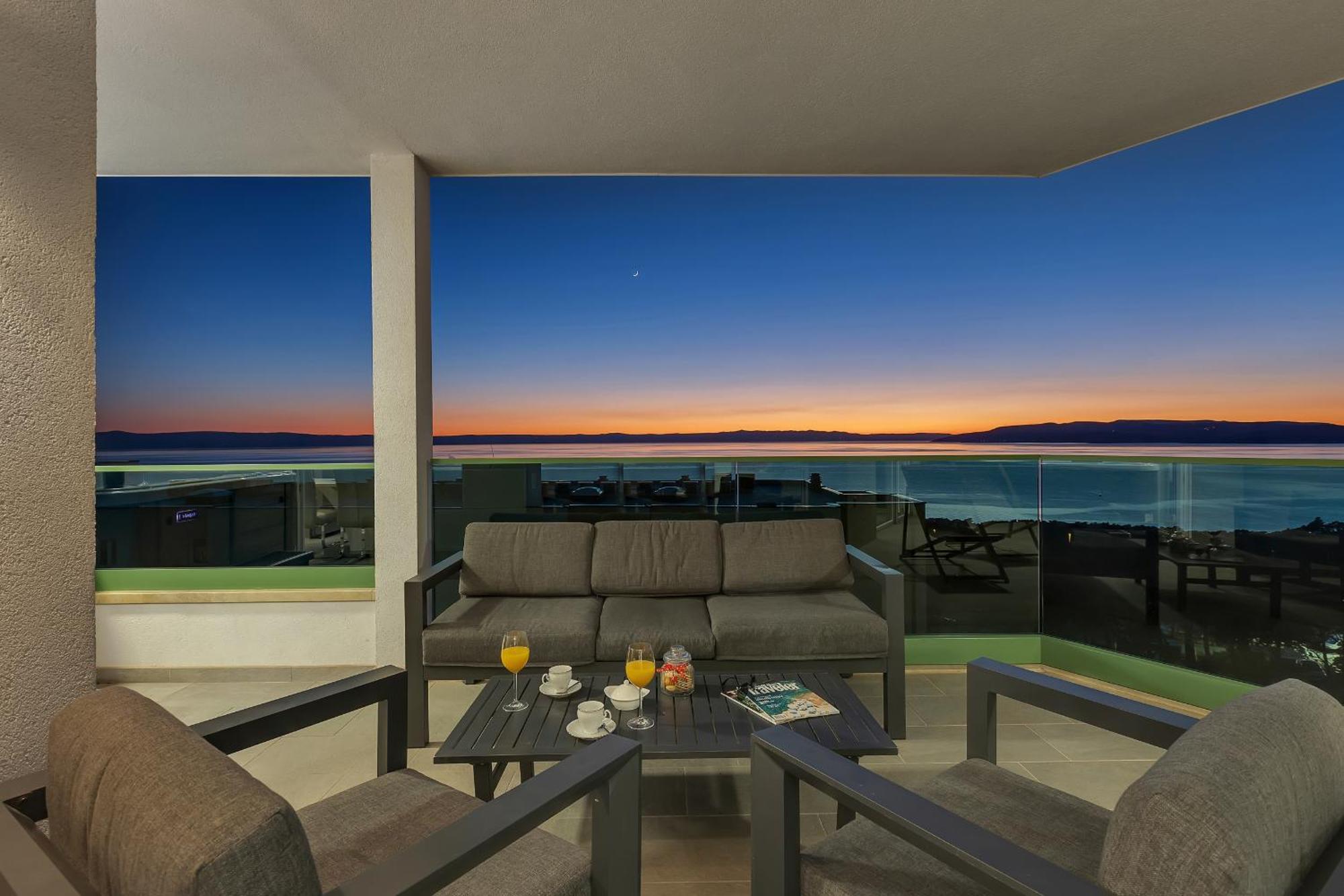 Exclusive Penthouse Big Blue With Private Jacuzzi Apartment มาคาร์สกา ภายนอก รูปภาพ