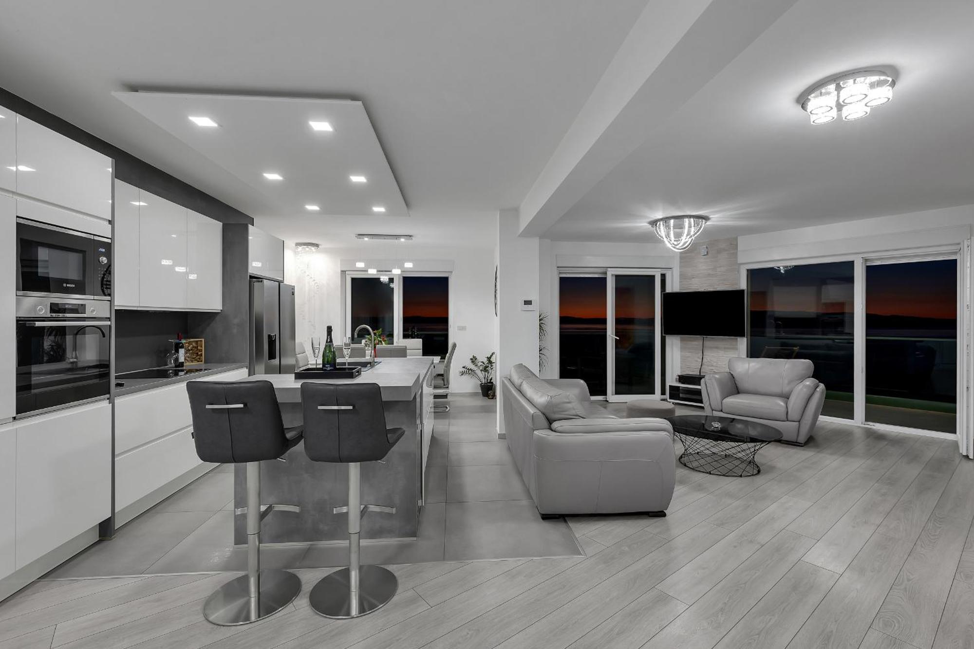 Exclusive Penthouse Big Blue With Private Jacuzzi Apartment มาคาร์สกา ภายนอก รูปภาพ