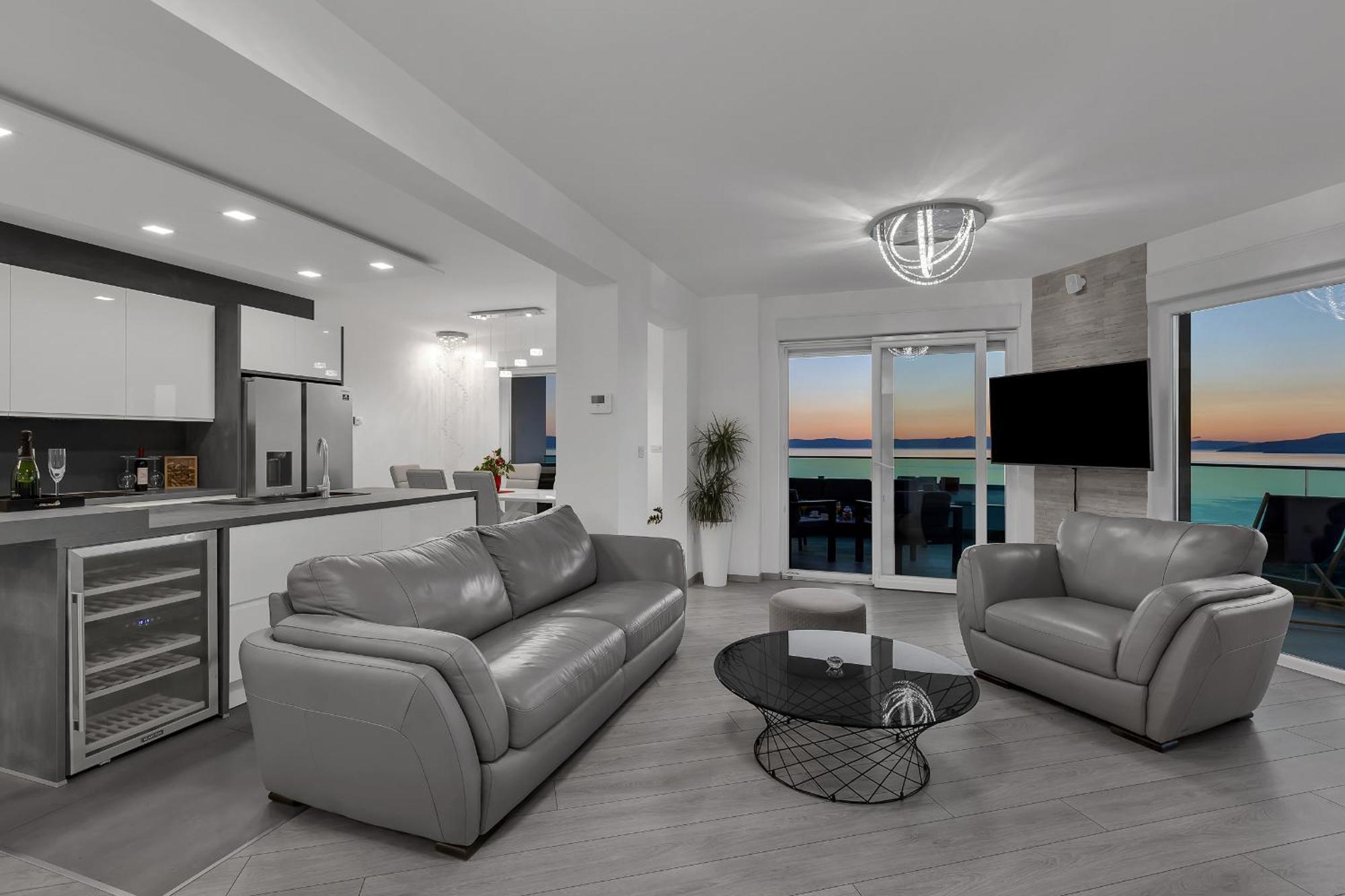 Exclusive Penthouse Big Blue With Private Jacuzzi Apartment มาคาร์สกา ภายนอก รูปภาพ